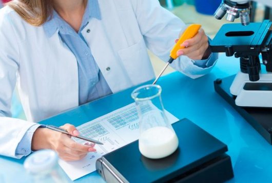 lab, melk, foto Shutterstock lab, melk, foto Shutterstock